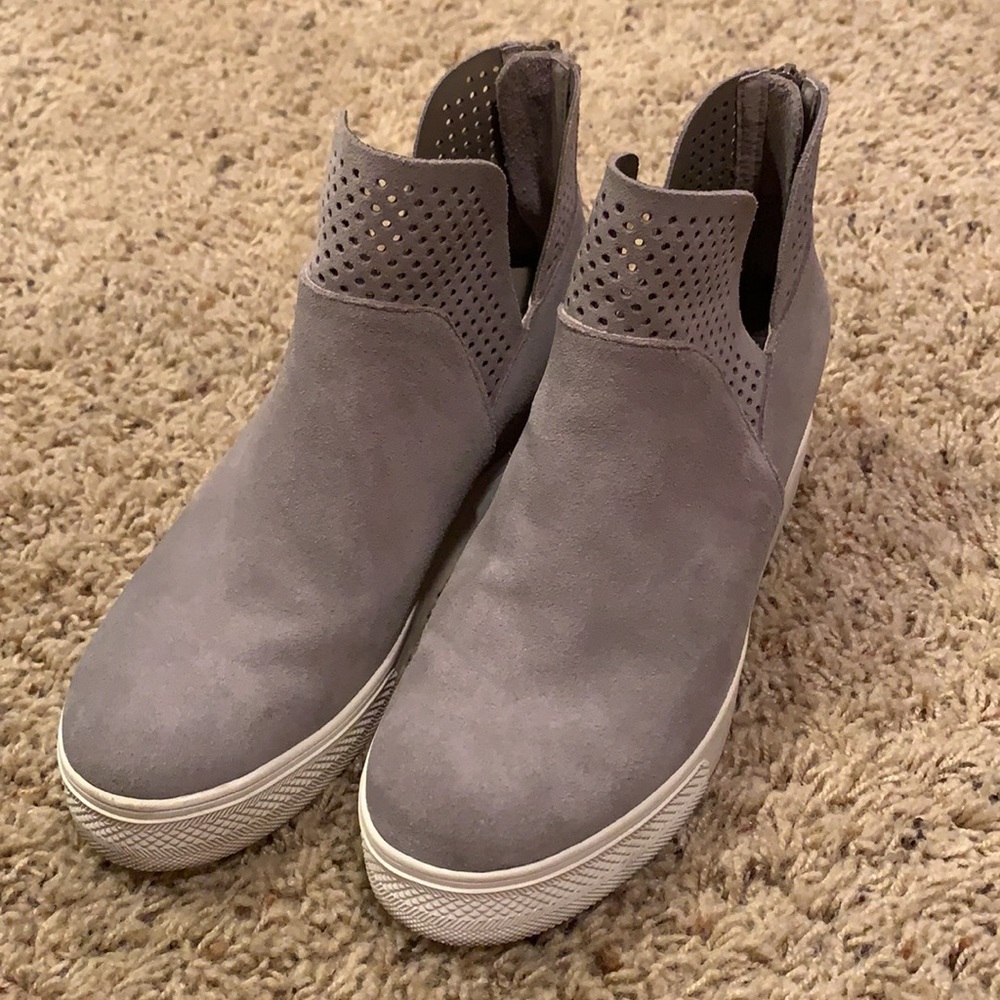 Steve Madden Leather Gray Wedge Sneakers SZ6.5